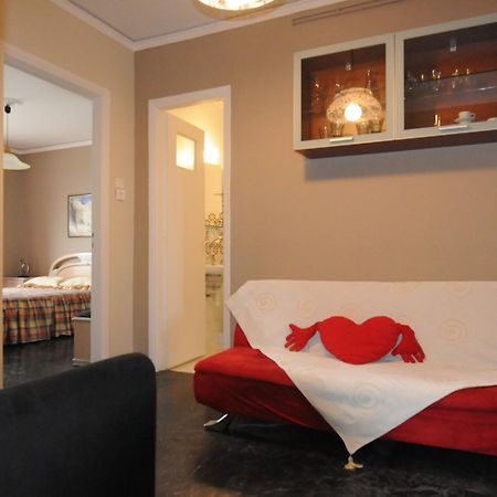 Kinetta Apartments Agioi Apostoloi  Bagian luar foto