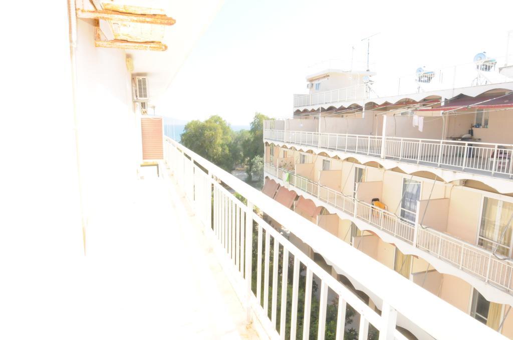 Kinetta Apartments Agioi Apostoloi  Bagian luar foto