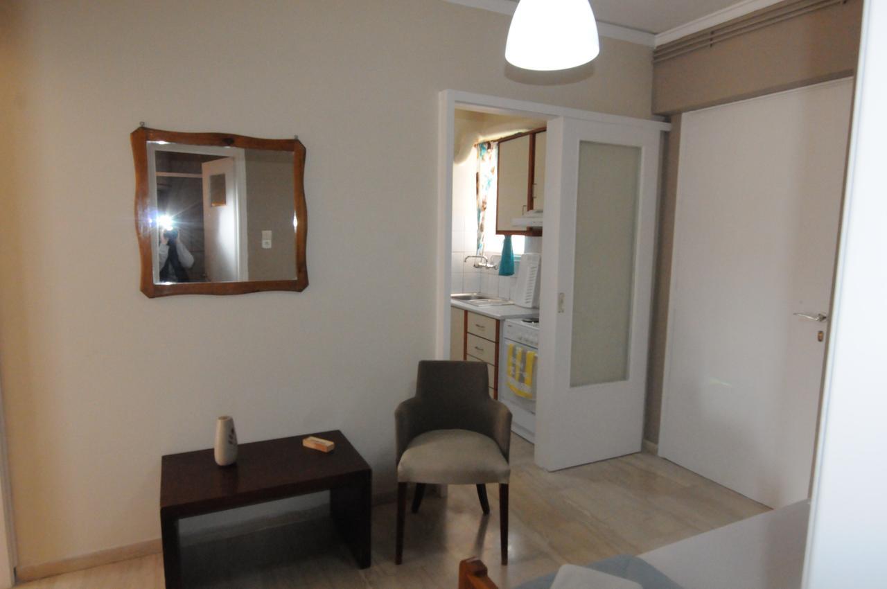 Kinetta Apartments Agioi Apostoloi  Bagian luar foto