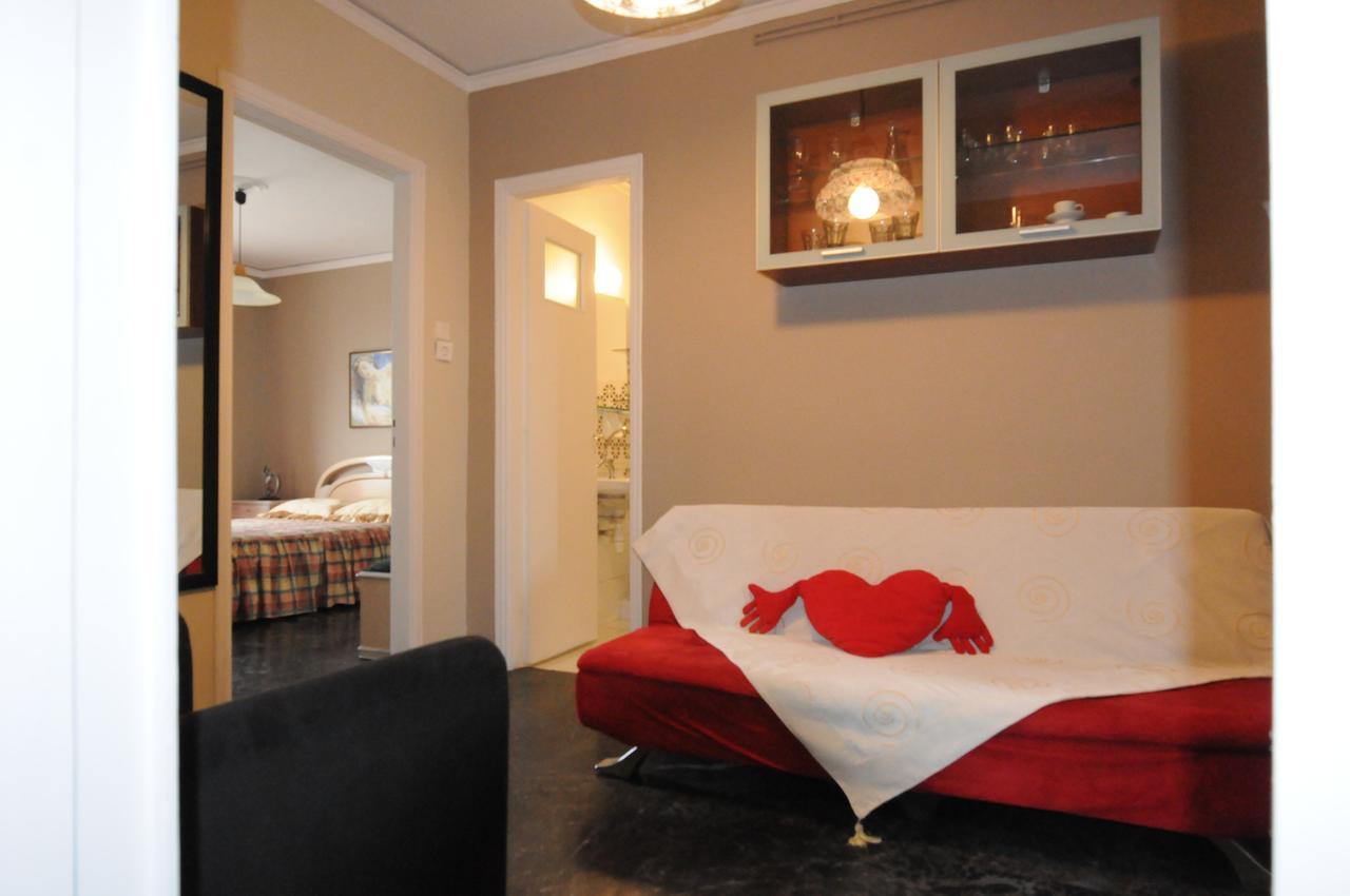 Kinetta Apartments Agioi Apostoloi  Bagian luar foto